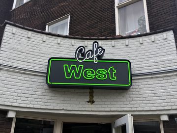 Lichtbak doosletter cafe west